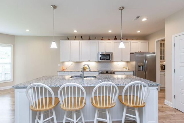 2708 Sandersville Road, Lexington, KY 40511