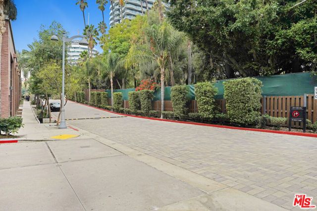 6145 Carlos Avenue, Los Angeles, CA 90028
