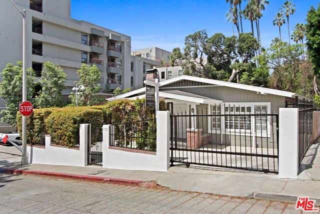 6145 Carlos Avenue, Los Angeles, CA 90028