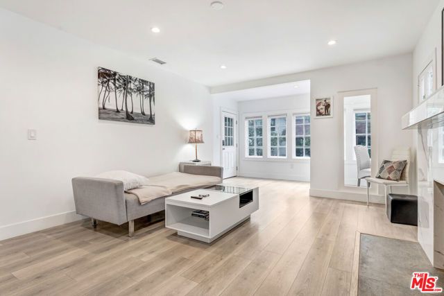 6145 Carlos Avenue, Los Angeles, CA 90028