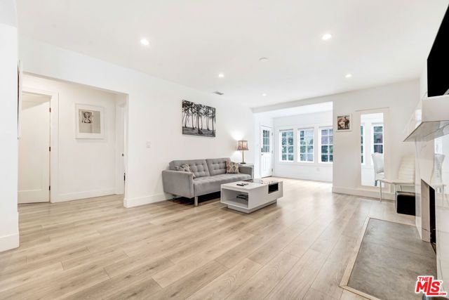6145 Carlos Avenue, Los Angeles, CA 90028