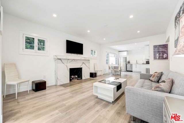 6145 Carlos Avenue, Los Angeles, CA 90028
