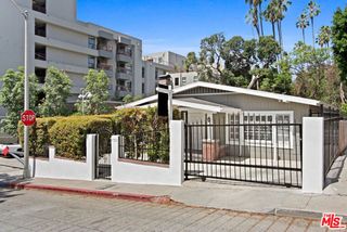 6145 Carlos Avenue, Los Angeles, CA 90028