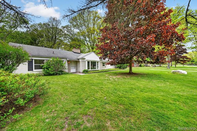 30621 Balewood Street, Southfield, MI 48076