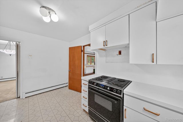 30621 Balewood Street, Southfield, MI 48076