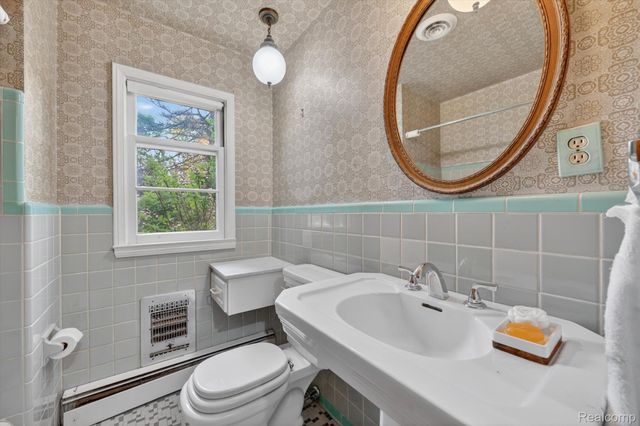 30621 Balewood Street, Southfield, MI 48076