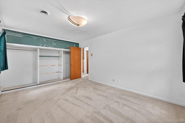 30621 Balewood Street, Southfield, MI 48076