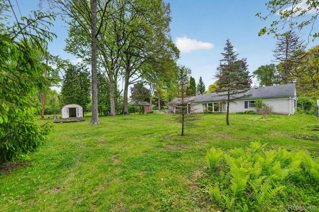 30621 Balewood Street, Southfield, MI 48076