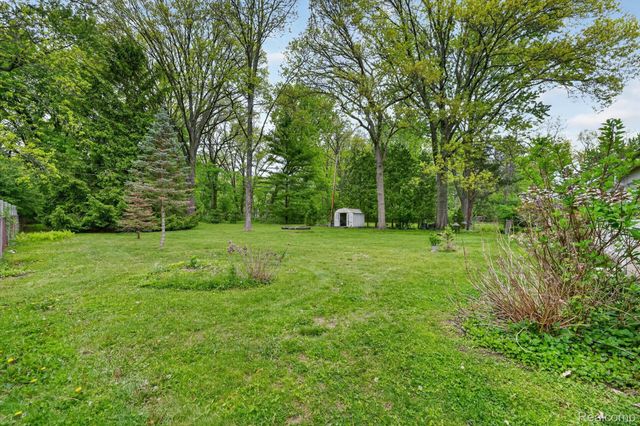 30621 Balewood Street, Southfield, MI 48076