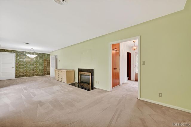 30621 Balewood Street, Southfield, MI 48076