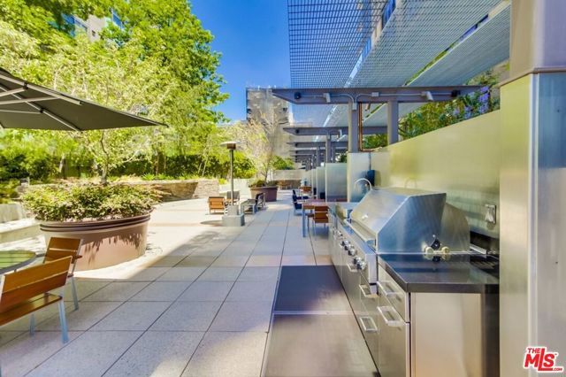 1111 S Grand Avenue 819, Los Angeles, CA 90015