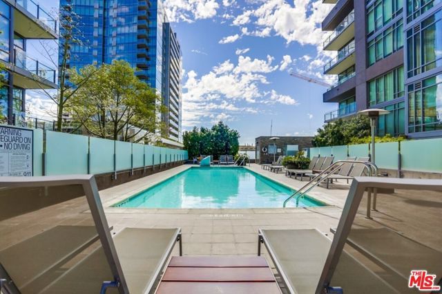 1111 S Grand Avenue 819, Los Angeles, CA 90015