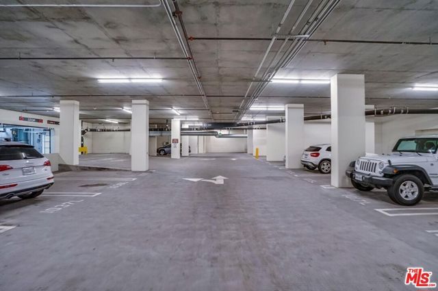 1111 S Grand Avenue 819, Los Angeles, CA 90015