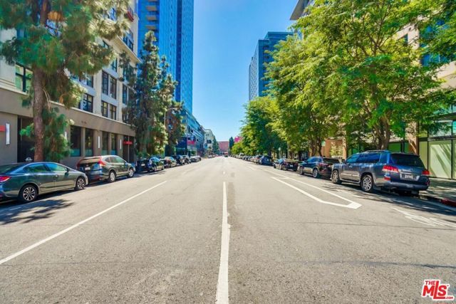 1111 S Grand Avenue 819, Los Angeles, CA 90015