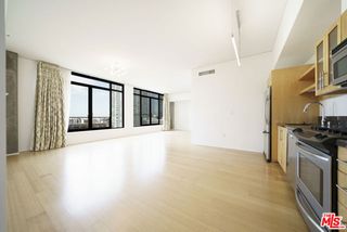 1111 S Grand Avenue 819, Los Angeles, CA 90015