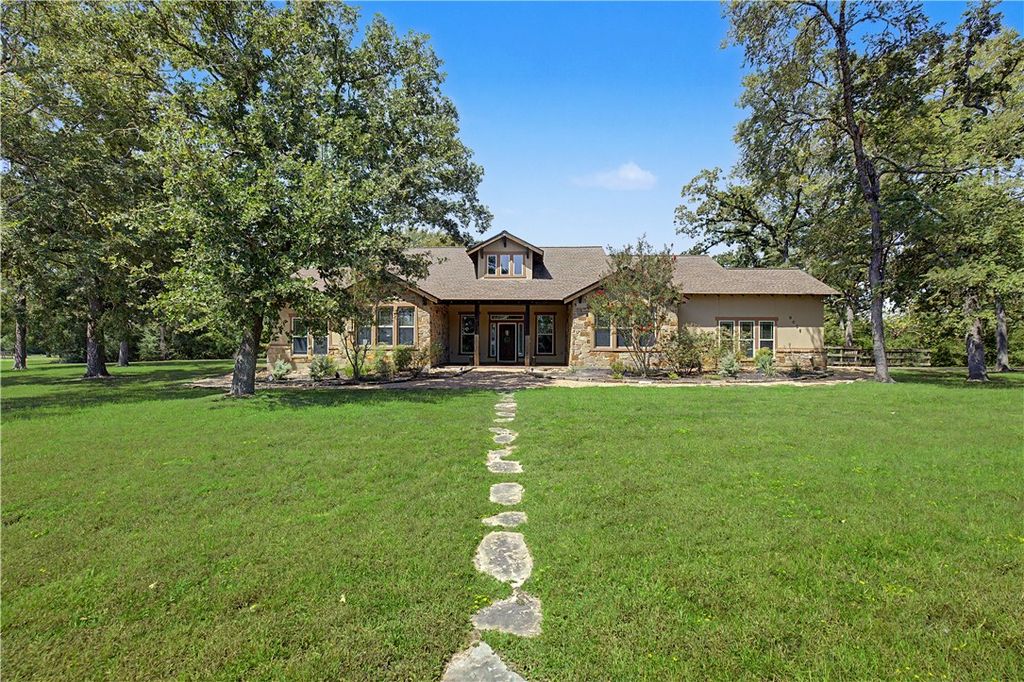 9095 King Oaks Drive, Iola, TX 77861 — exterior