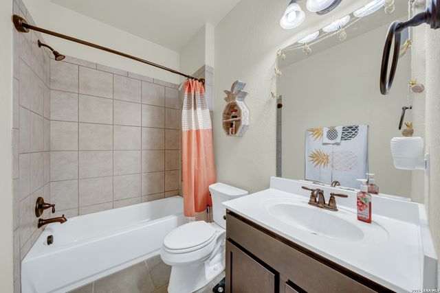 1302 Oriole, San Antonio, TX 78245