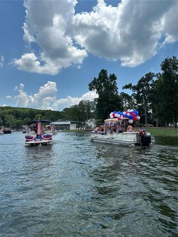 123 Tallassee Lane, New London, NC 28127