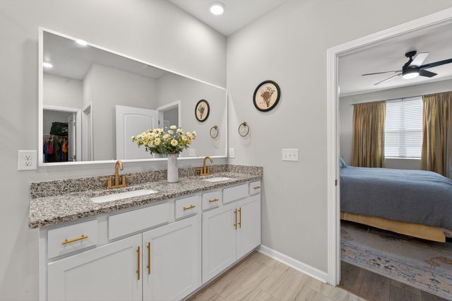 219 Addison Ave, Chapel Hill, TN 37034