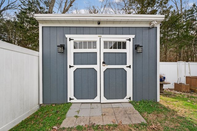 219 Addison Ave, Chapel Hill, TN 37034