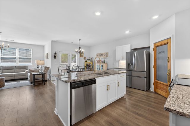 219 Addison Ave, Chapel Hill, TN 37034