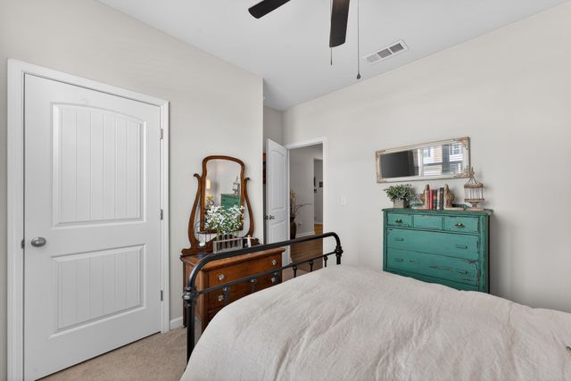 219 Addison Ave, Chapel Hill, TN 37034