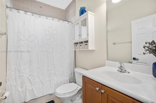 20615 SW 89th Ave, Cutler Bay, FL 33189