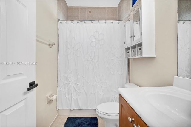 20615 SW 89th Ave, Cutler Bay, FL 33189