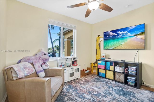 20615 SW 89th Ave, Cutler Bay, FL 33189