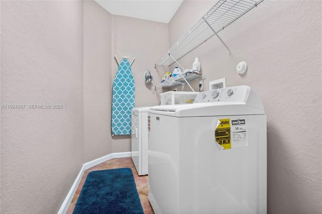 20615 SW 89th Ave, Cutler Bay, FL 33189