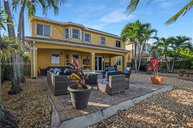 20615 SW 89th Ave, Cutler Bay, FL 33189