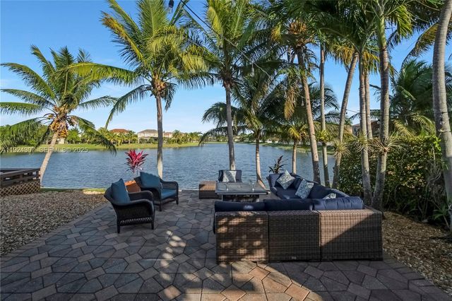 20615 SW 89th Ave, Cutler Bay, FL 33189