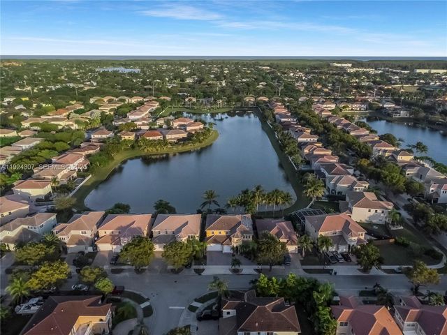 20615 SW 89th Ave, Cutler Bay, FL 33189