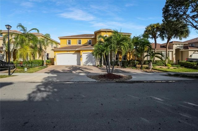 20615 SW 89th Ave, Cutler Bay, FL 33189