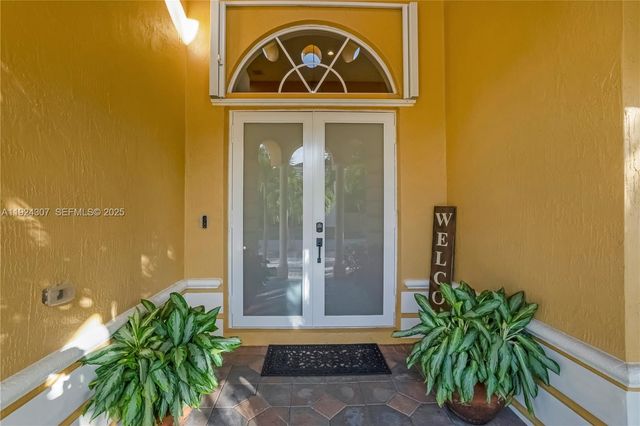 20615 SW 89th Ave, Cutler Bay, FL 33189