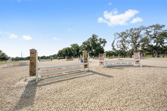663 NW 80TH AVENUE, Ocala, FL 34482