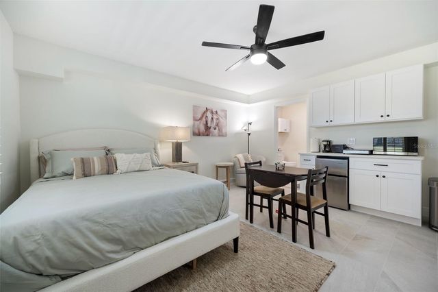 663 NW 80TH AVENUE, Ocala, FL 34482