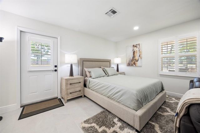 663 NW 80TH AVENUE, Ocala, FL 34482