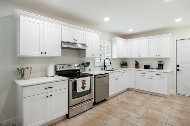 663 NW 80TH AVENUE, Ocala, FL 34482