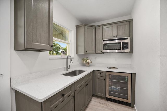 663 NW 80TH AVENUE, Ocala, FL 34482
