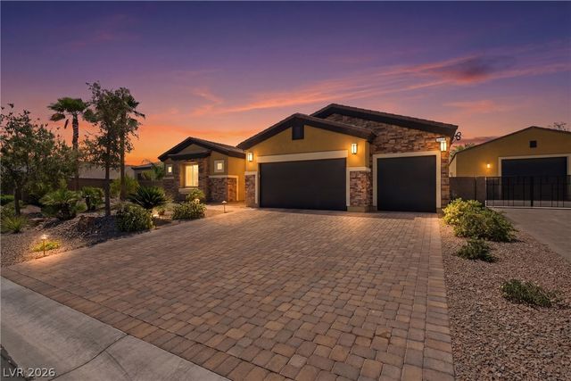 9095 Wing Shadow Circle, Las Vegas, NV 89129