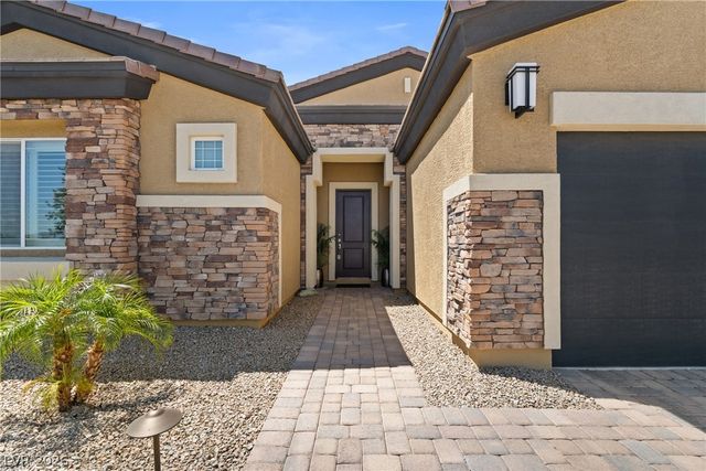 9095 Wing Shadow Circle, Las Vegas, NV 89129
