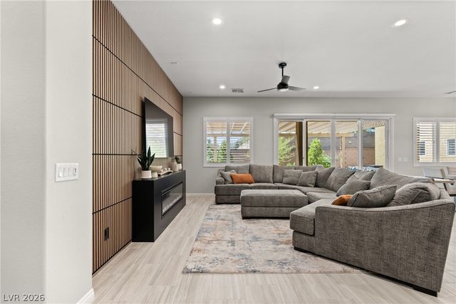 9095 Wing Shadow Circle, Las Vegas, NV 89129