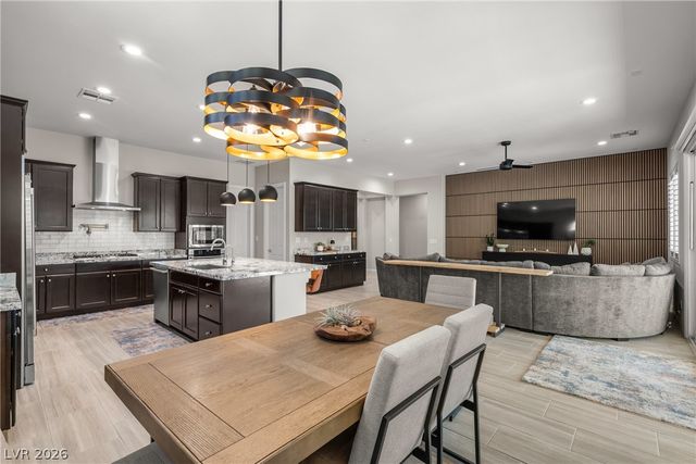 9095 Wing Shadow Circle, Las Vegas, NV 89129