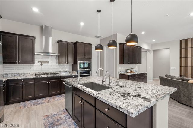9095 Wing Shadow Circle, Las Vegas, NV 89129