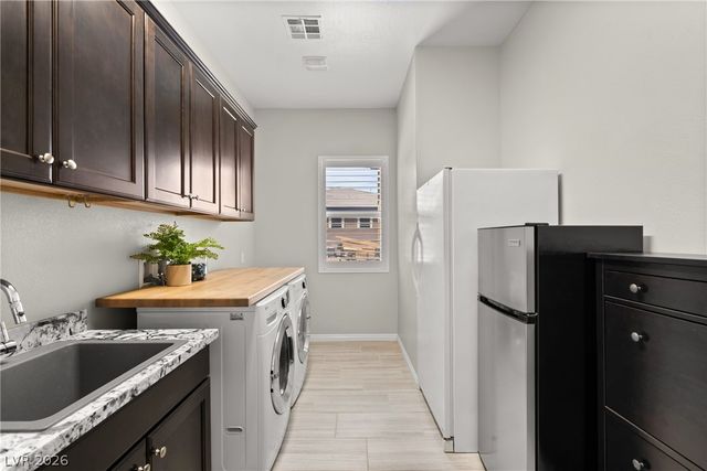 9095 Wing Shadow Circle, Las Vegas, NV 89129