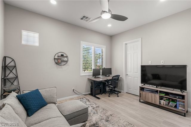 9095 Wing Shadow Circle, Las Vegas, NV 89129