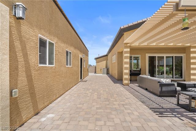 9095 Wing Shadow Circle, Las Vegas, NV 89129