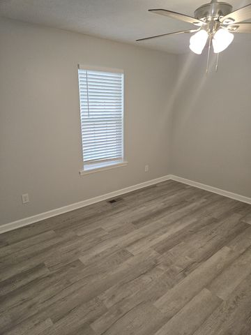 6144 Lee Ave, Murfreesboro, TN 37129