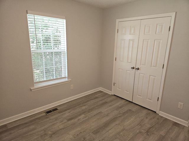 6144 Lee Ave, Murfreesboro, TN 37129